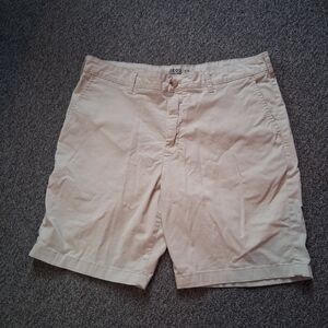 Izod Mens Saltwater Stretch Cream 38x9.5